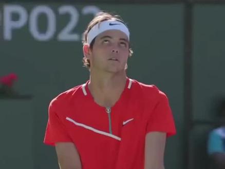 在绿茵场上 在绿茵场上