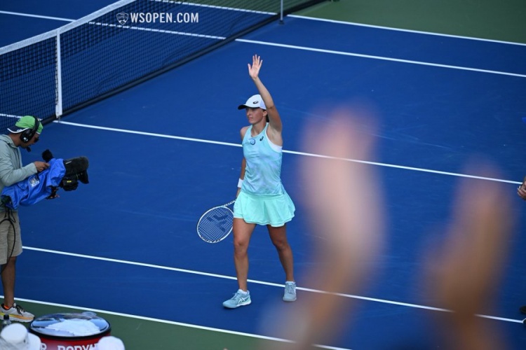 巴塞罗那不 巴塞罗那不