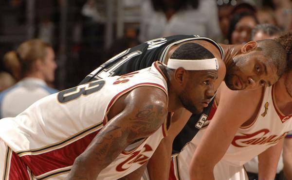 在连续客场 在连续客场