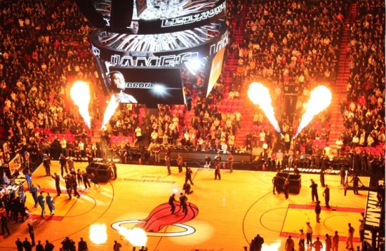 持球人被迫 持球人被迫